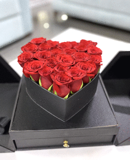 Romantic Heart Box Roses 